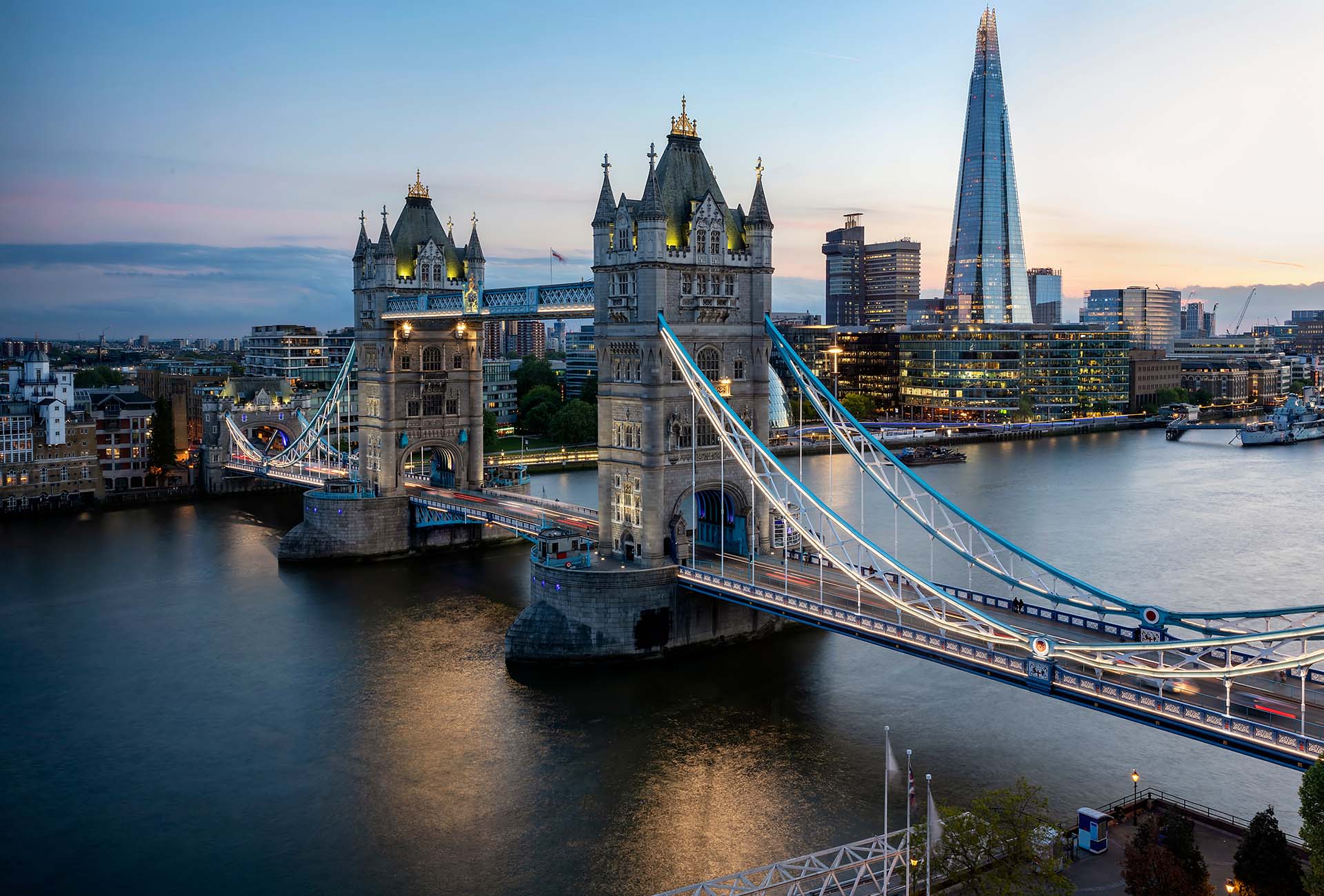 1973年至今，查浦曼已深耕航空業50逾年。2023-2025年，查浦曼持續布局國際市場，在中國、歐洲與中東地區進一步布局辦事處，擴展全球資源網絡與交付能力。